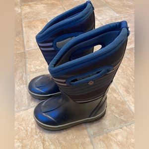Bogs kids size 11